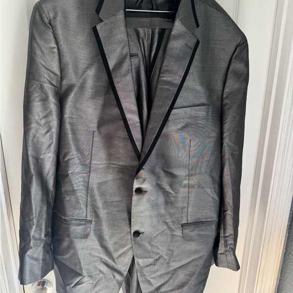 Men's Gray Suit with Black Trim - Picture 2 of 5